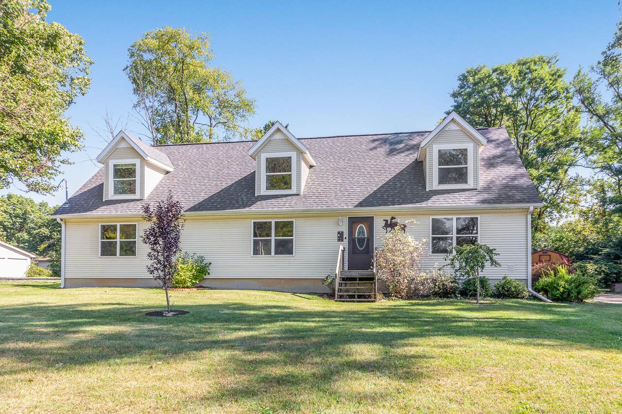 949 Denecourt Avenue - Photo 1
