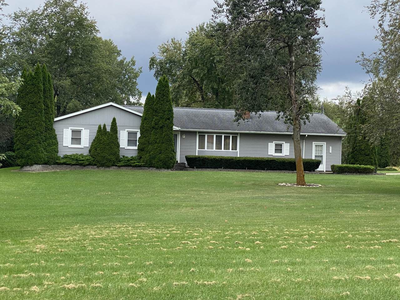 3900 Abbott Road - Photo 1