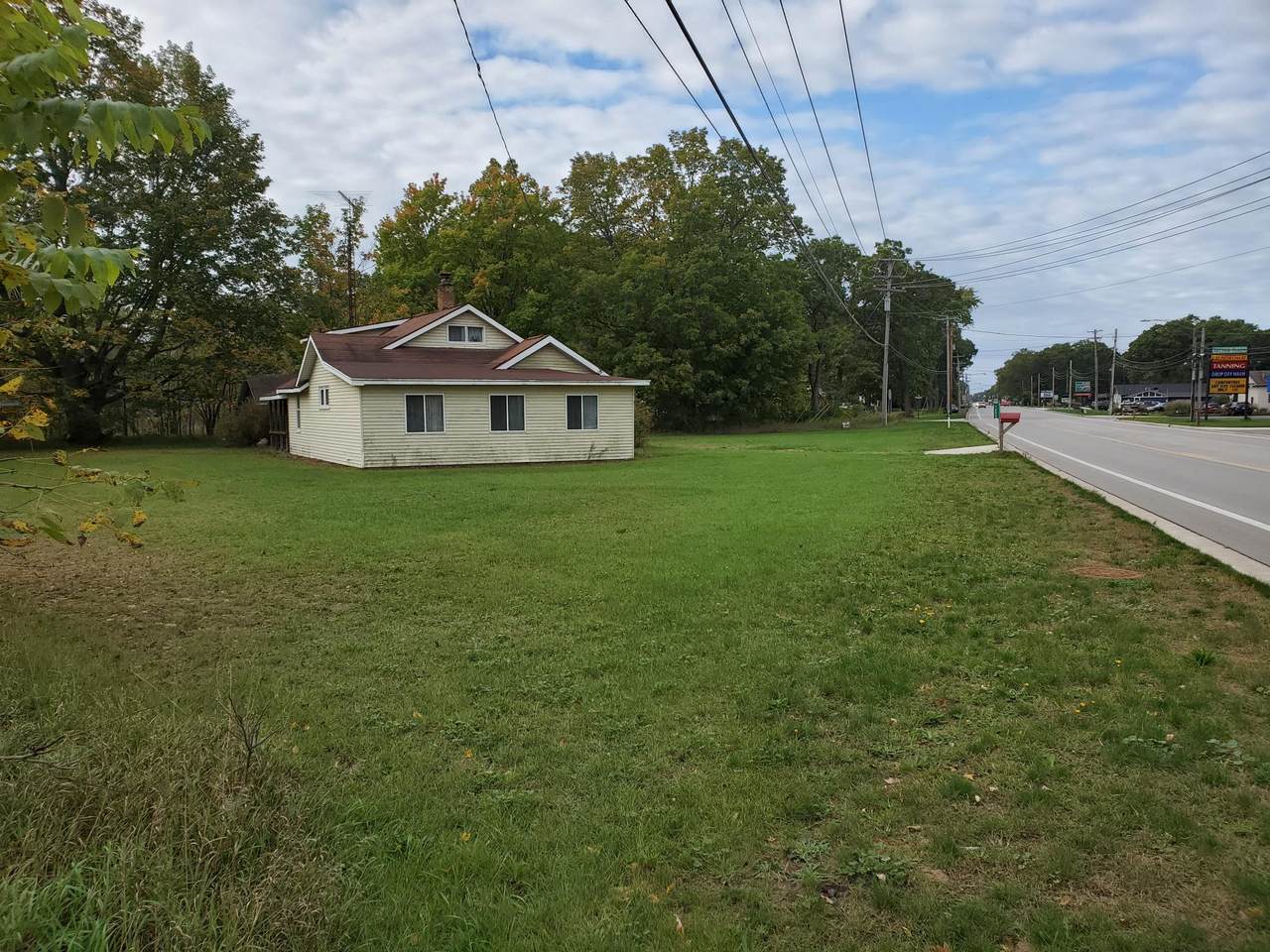 1606 Holton Road - Photo 1