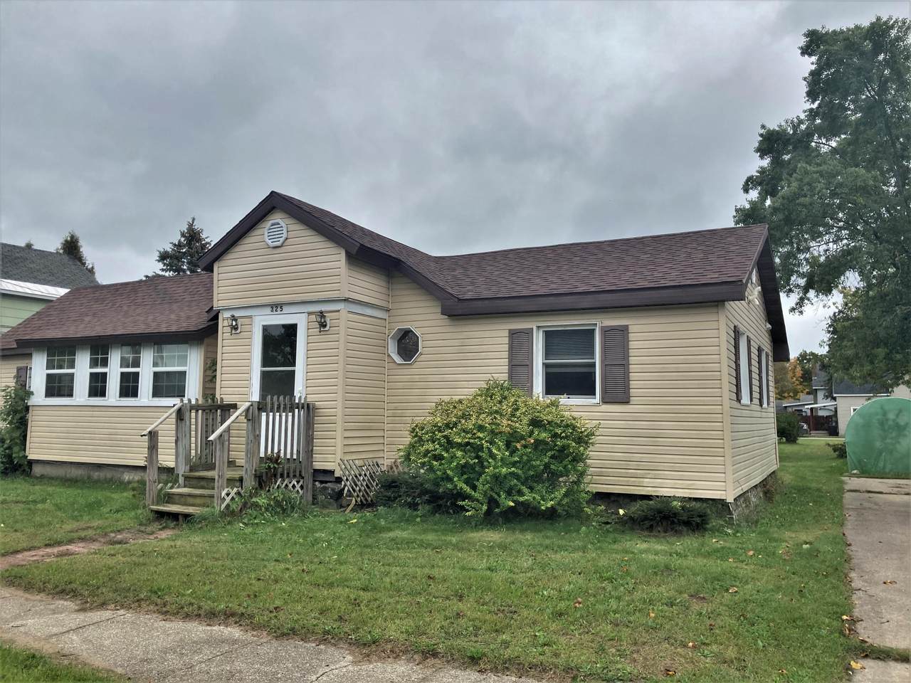 325 Todd Avenue - Photo 1