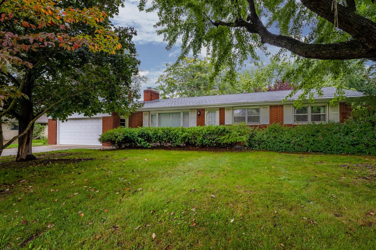 1963 Valley View Drive - Photo 1