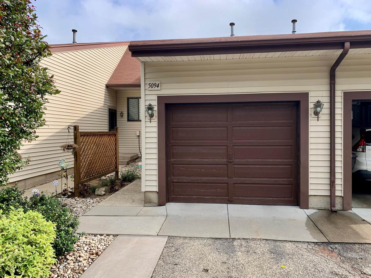 5094 Waterside Drive - Photo 1