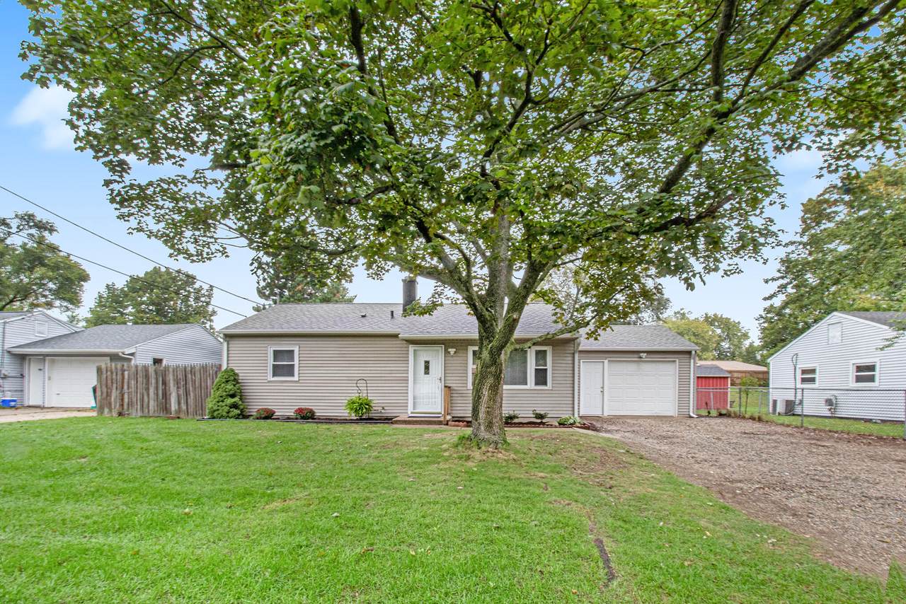 813 Shumway Avenue - Photo 1