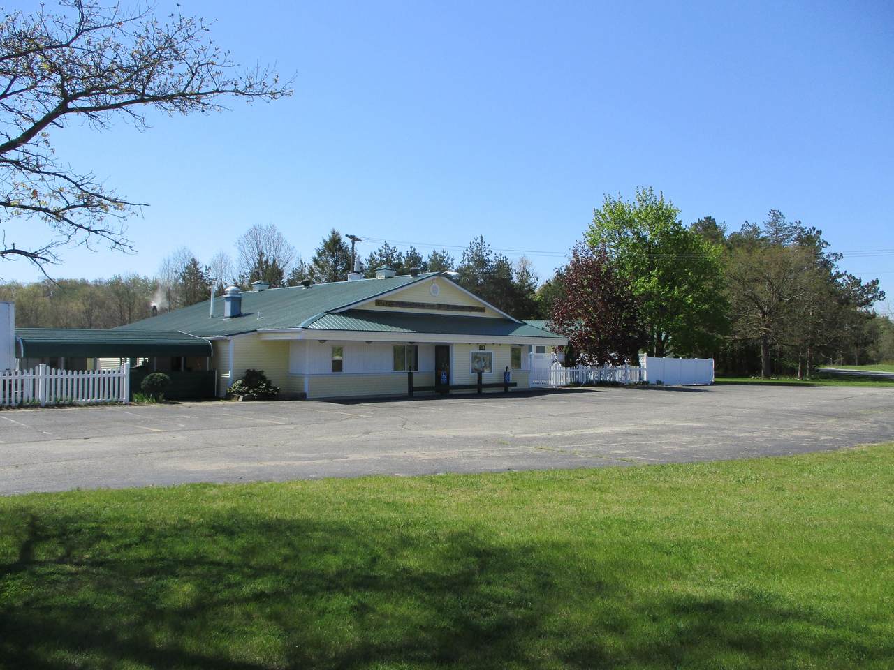 25 & 29 S. Greenvile Rd - Photo 1