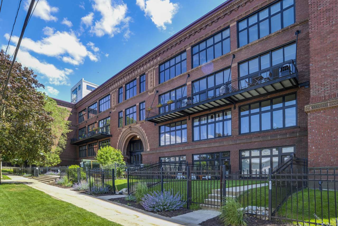 600 Broadway Avenue - Photo 1