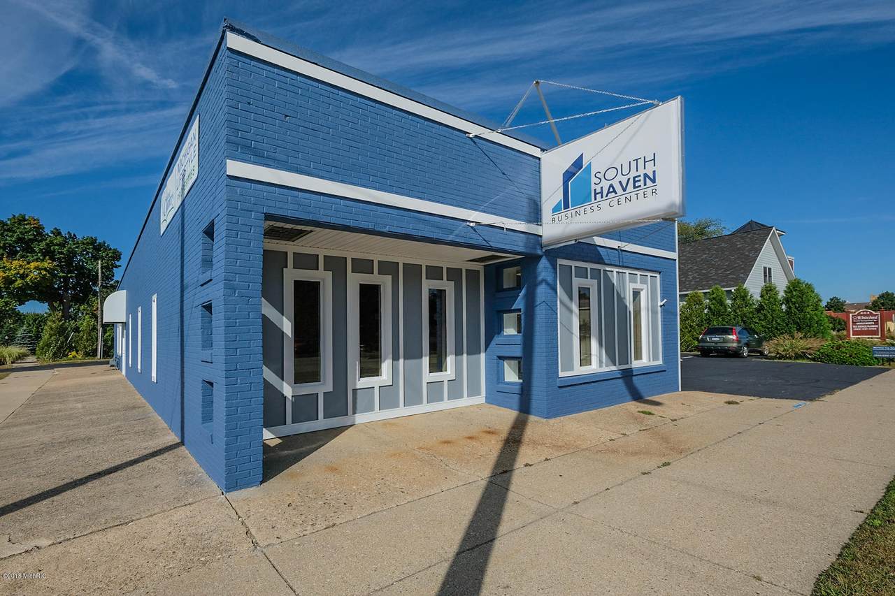 418 Broadway Street - Photo 1