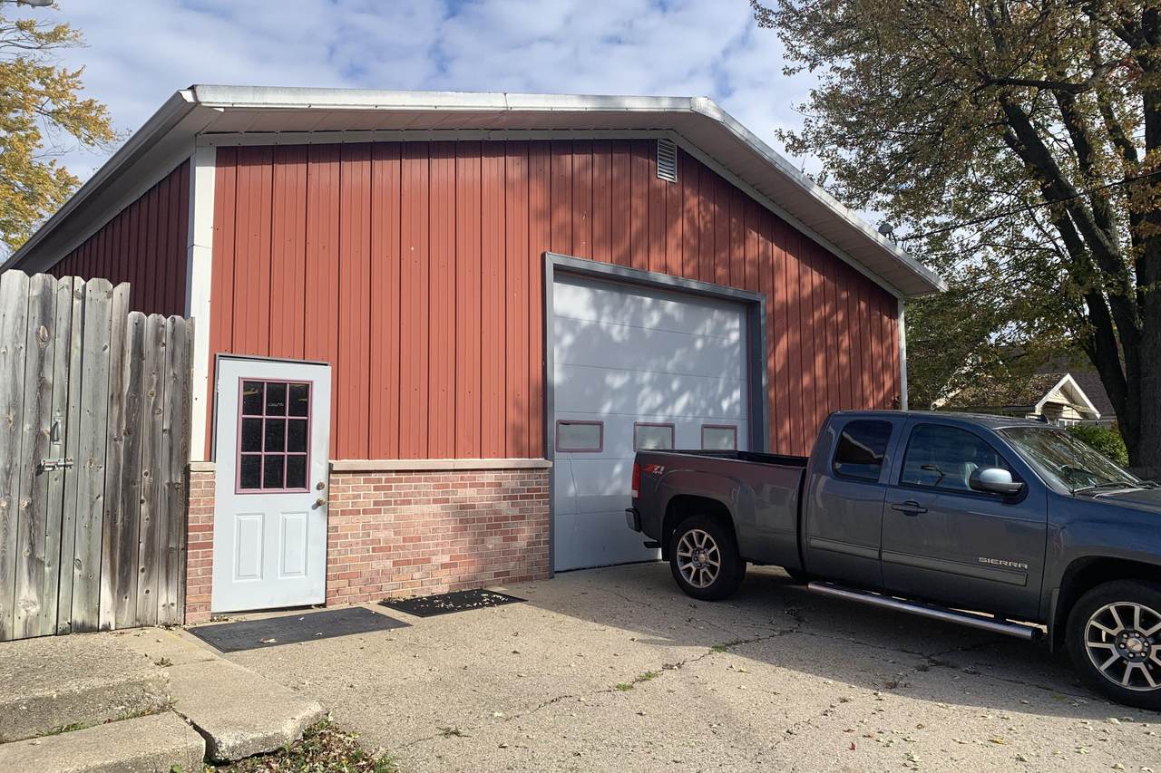 2605 Lake Street - Photo 1