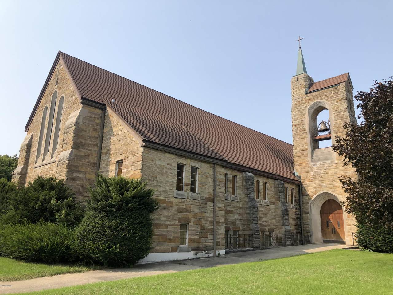 501 Grant Street - Photo 1