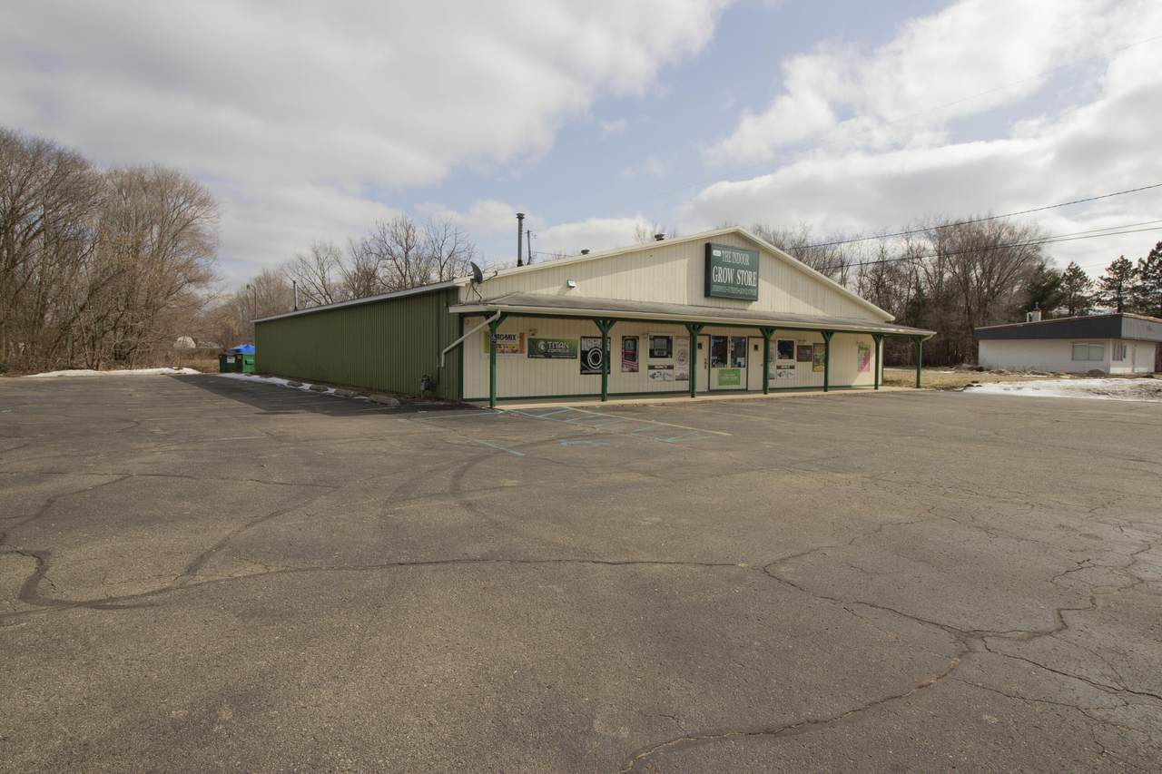 912 North Avenue - Photo 1