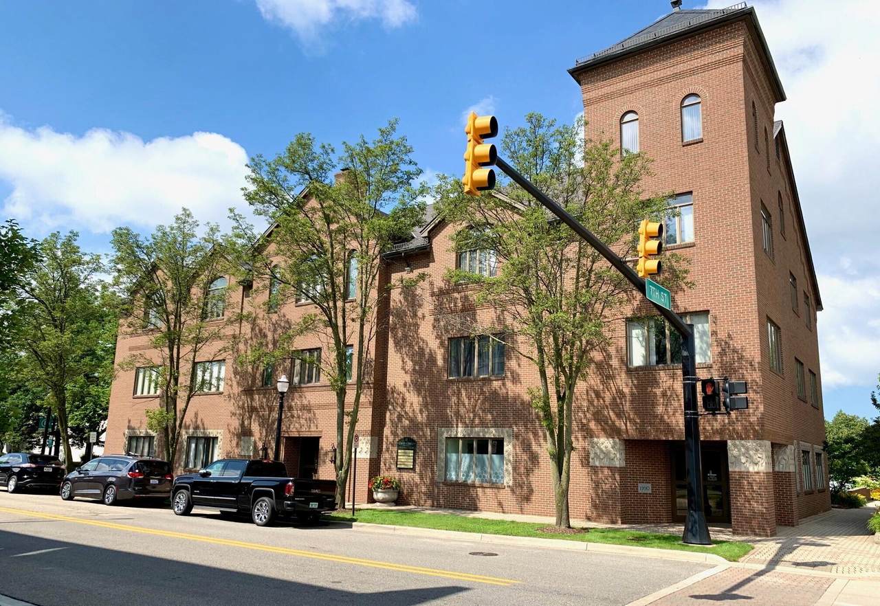 176 College Avenue - Photo 1