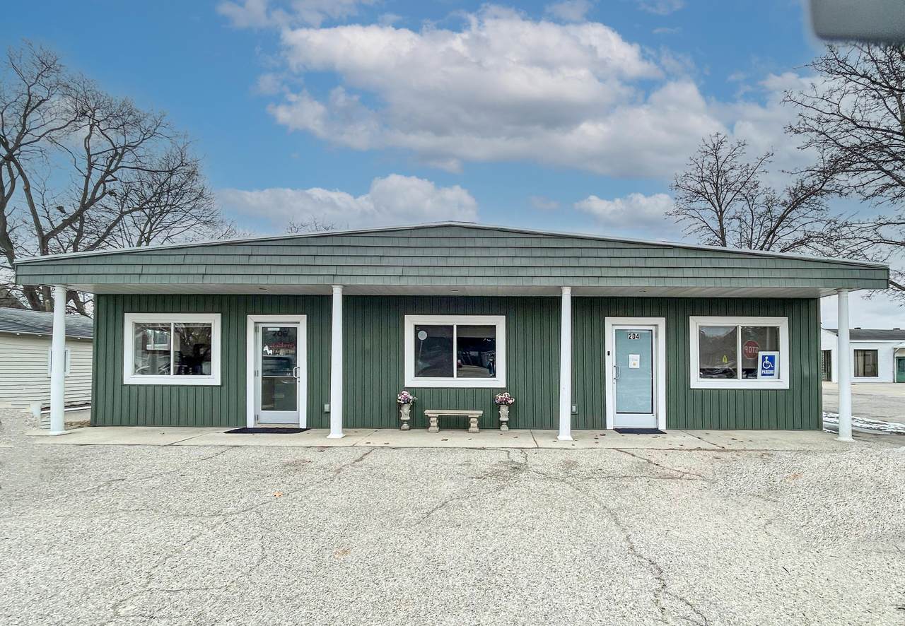206 Main Street - Photo 1