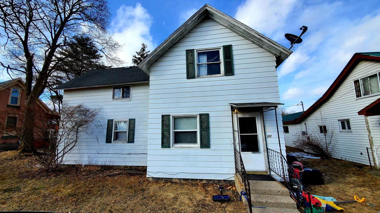 217 Shaw Street - Photo 1