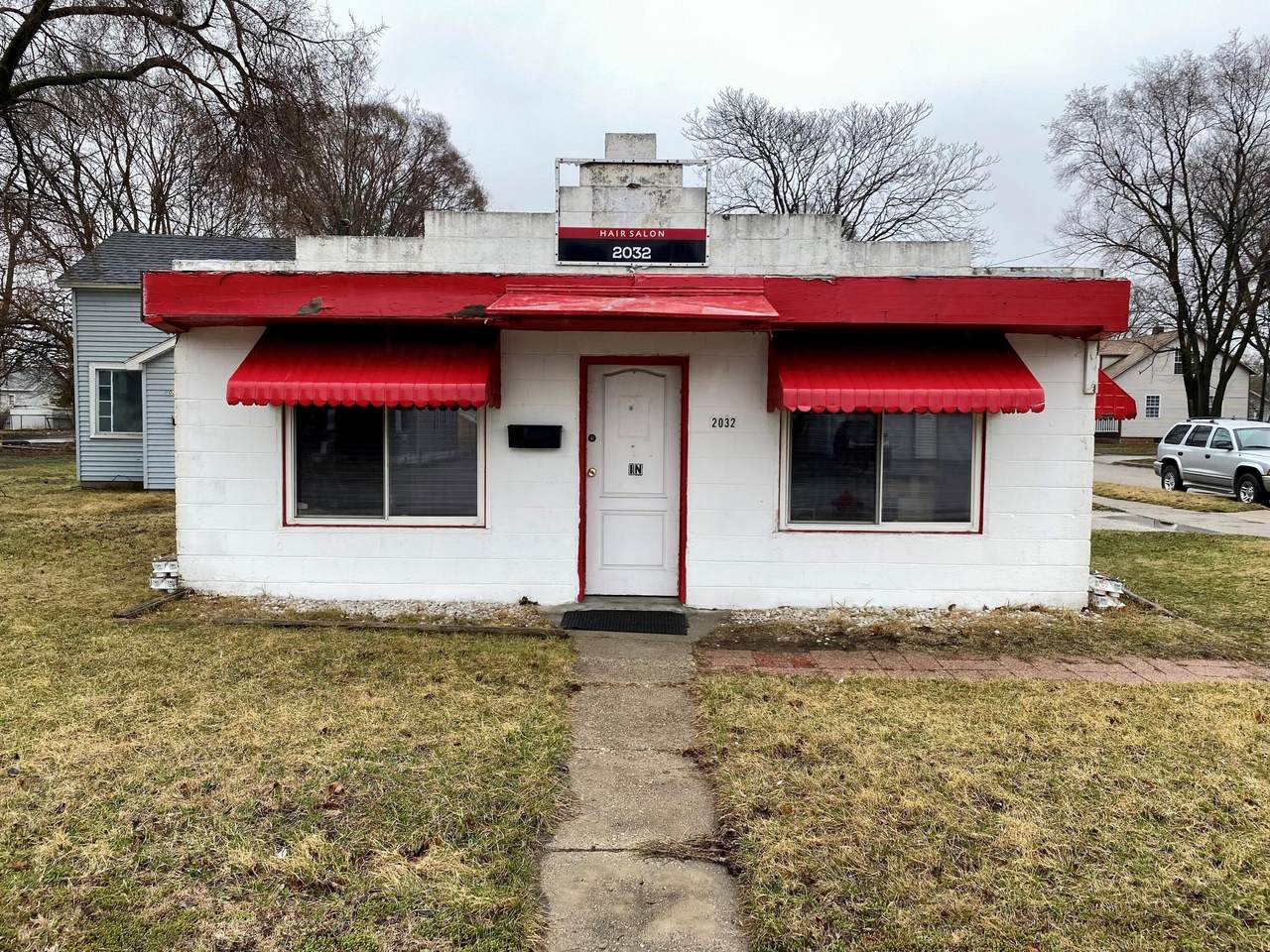 2032 Henry Street - Photo 1