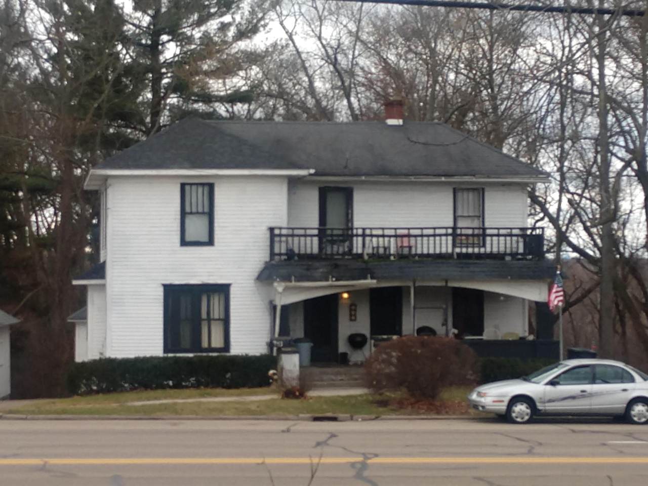 943 Michigan Avenue - Photo 1