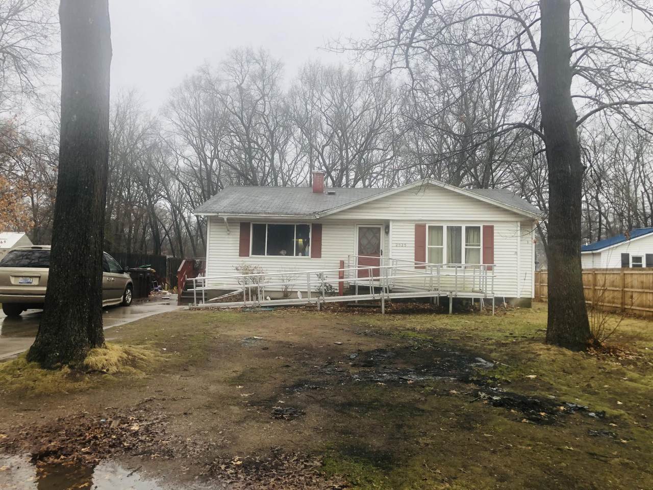 2525 James Avenue - Photo 1
