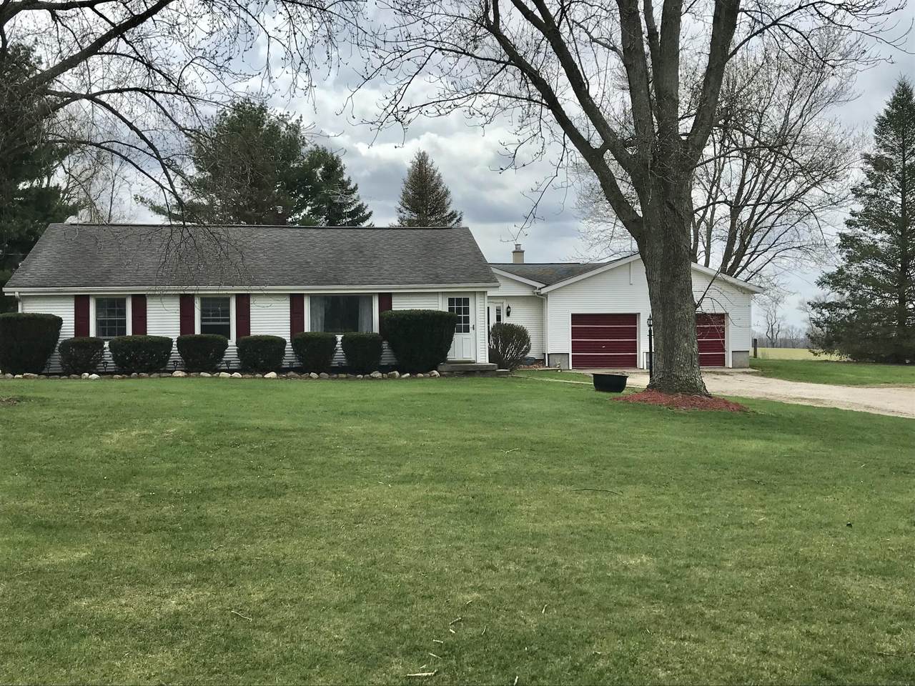 4511 North Adams Road - Photo 1