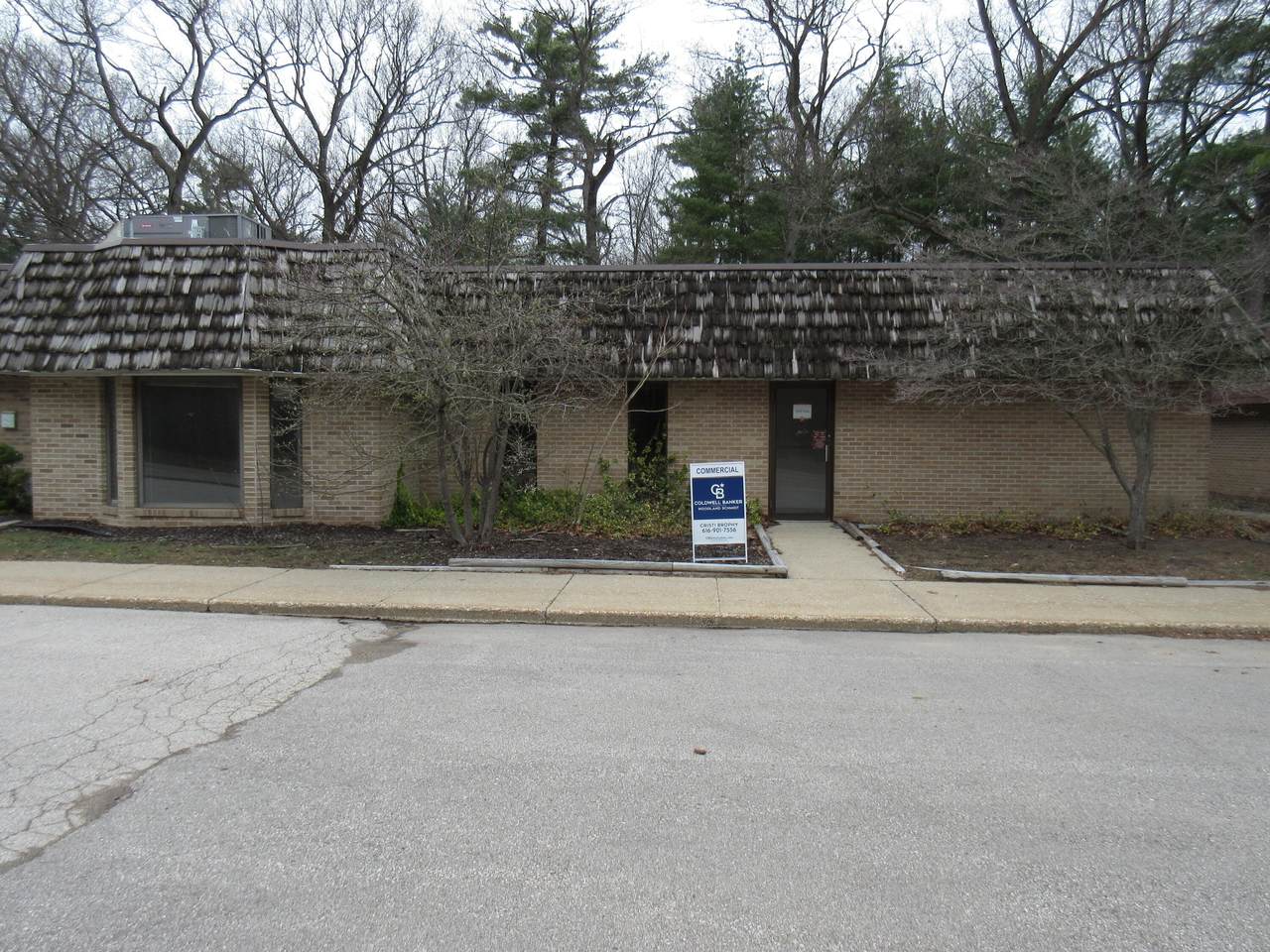1828 Oak Avenue - Photo 1