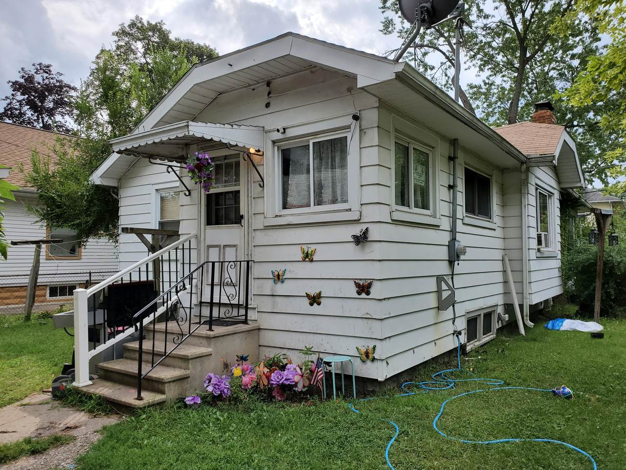 140 Addison Street - Photo 1