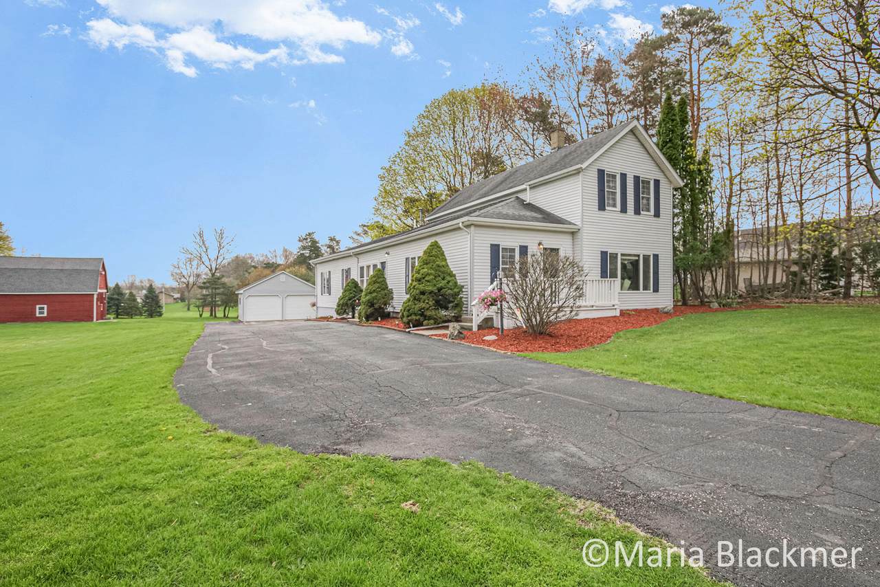 728 Morse Street - Photo 1