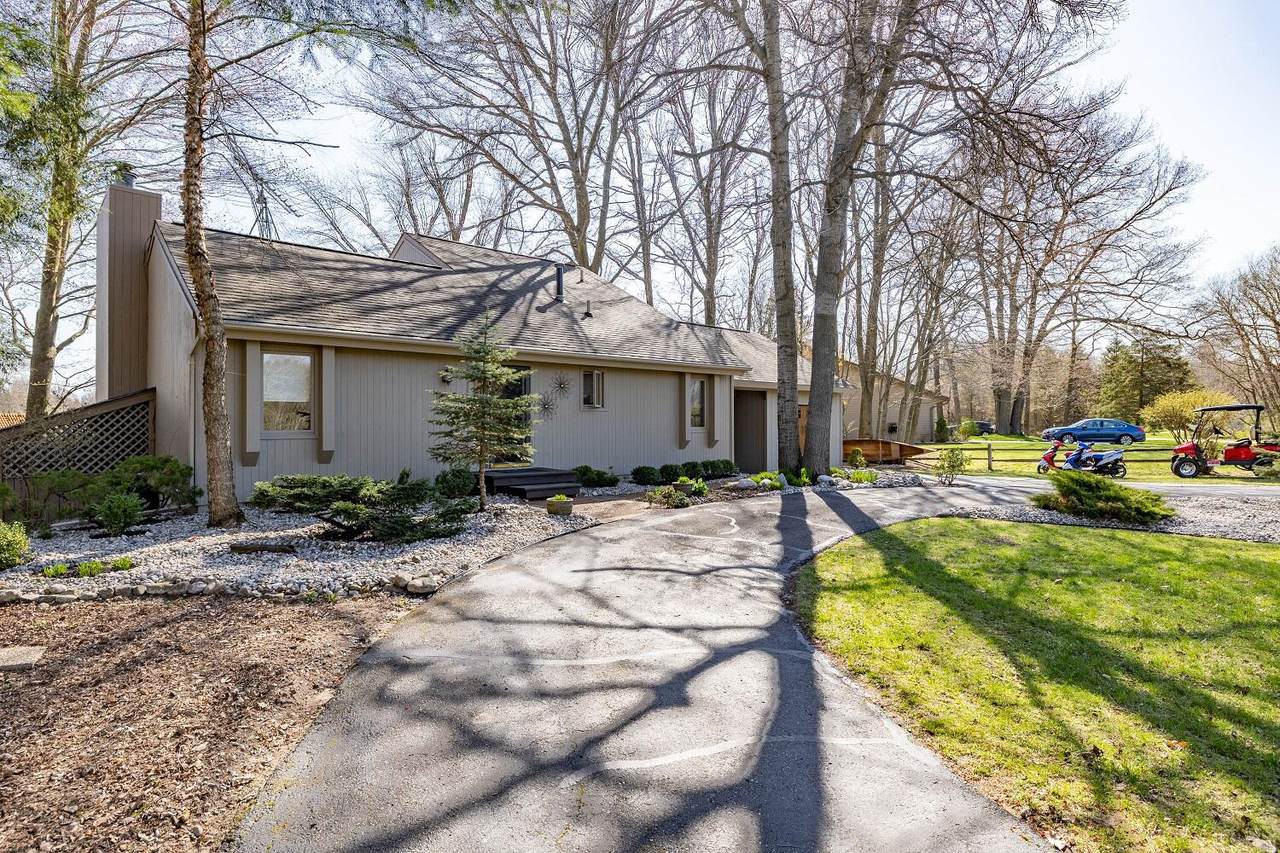 10725 Peninsula Drive - Photo 1