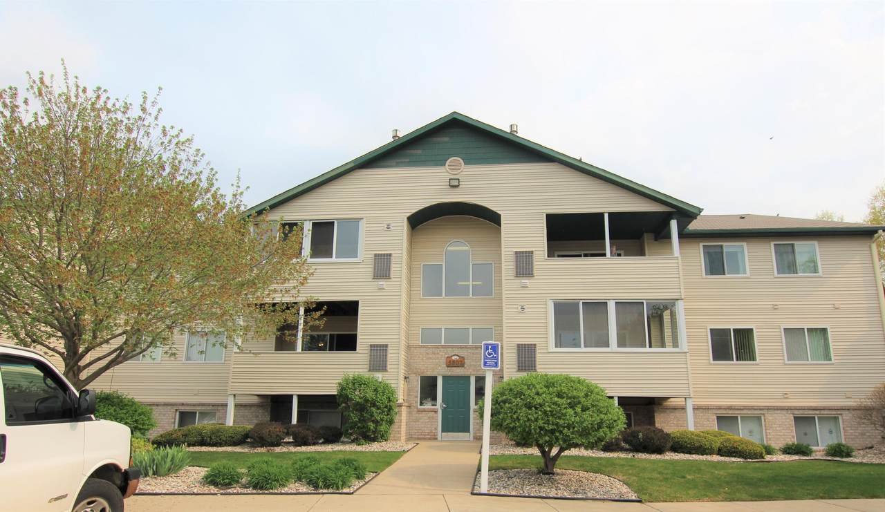 5807 Crosswinds Drive - Photo 1
