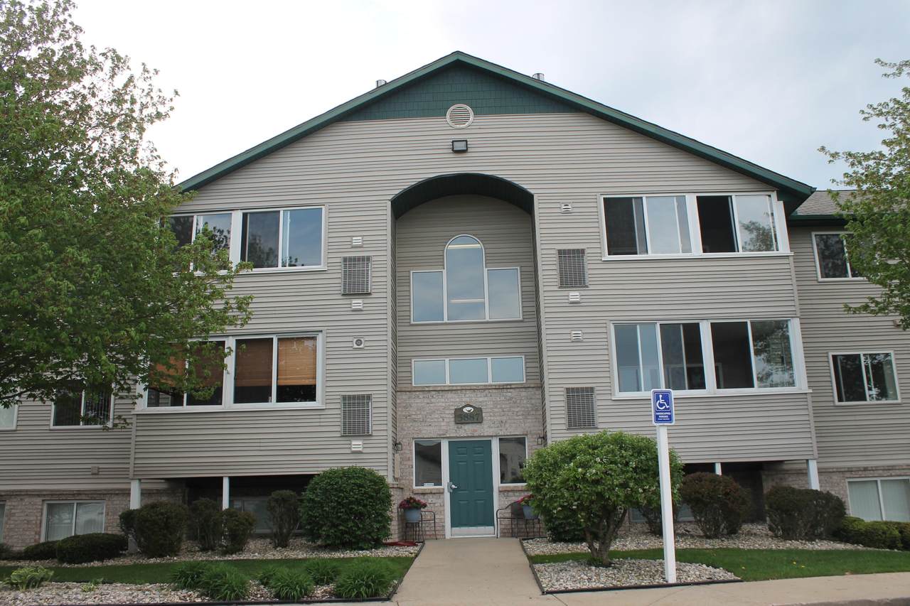 5887 Crosswinds Drive - Photo 1