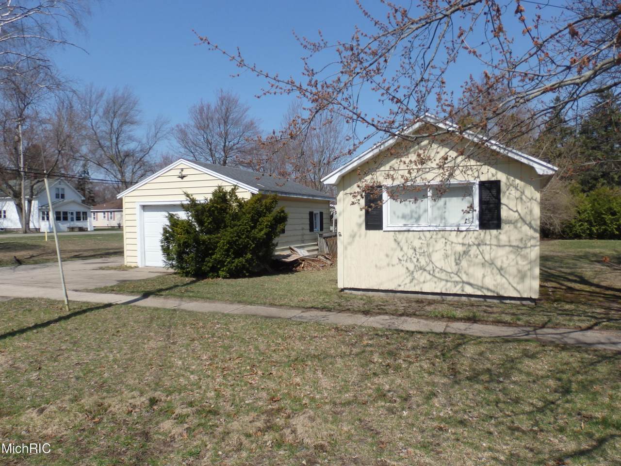 2507 Nelson Street - Photo 1