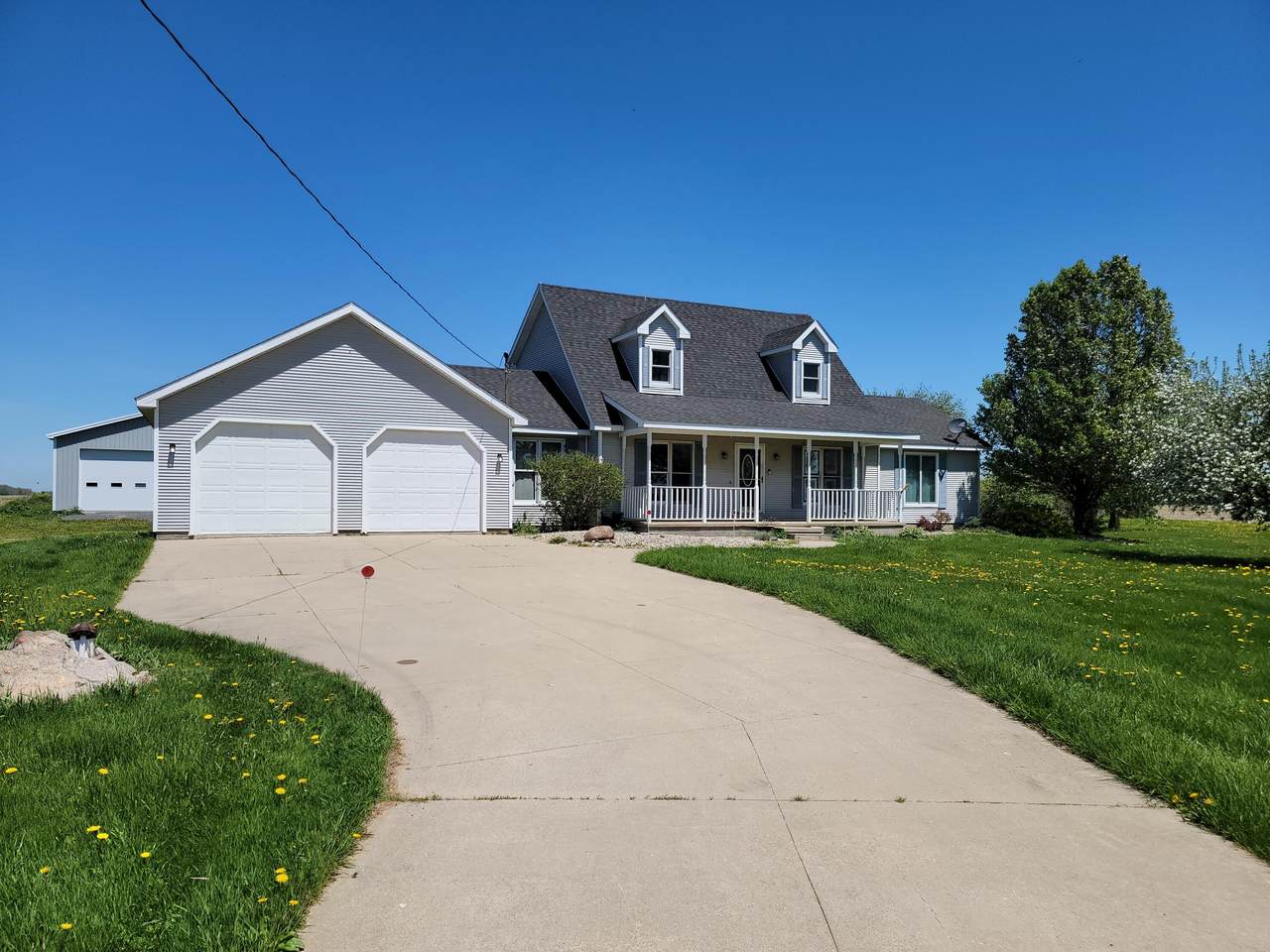 16248 Wabash Road - Photo 1