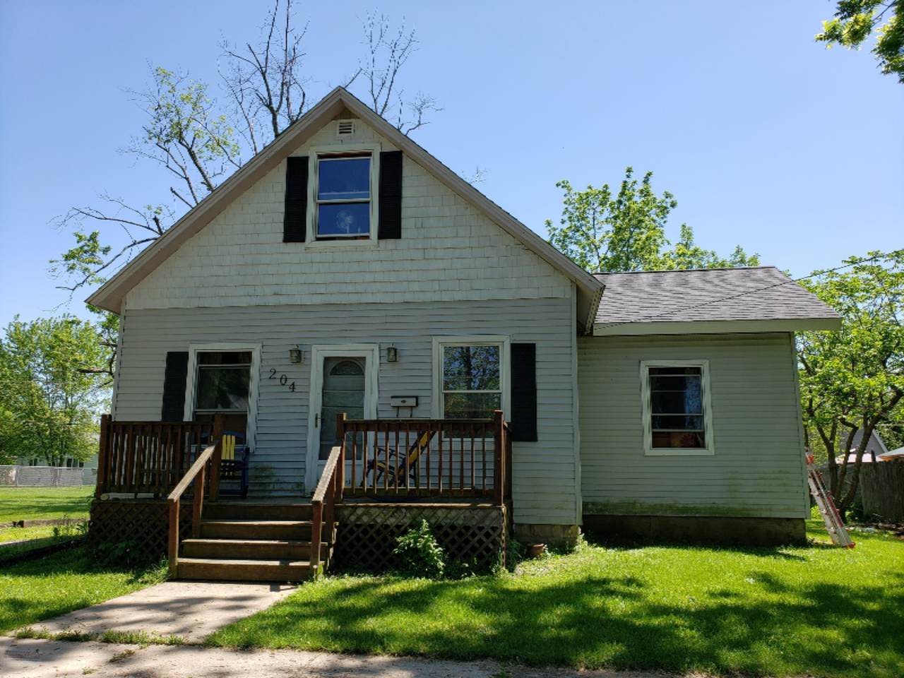 204 Sycamore Street - Photo 1