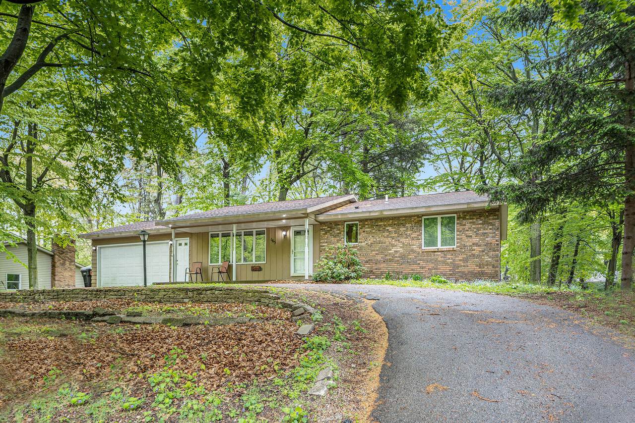 165 Lake Forest Drive - Photo 1