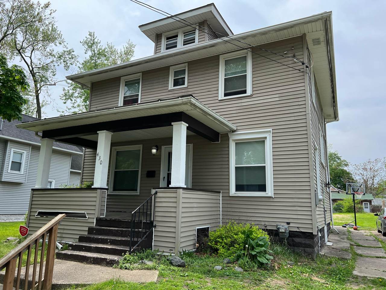 430 Elm Avenue - Photo 1