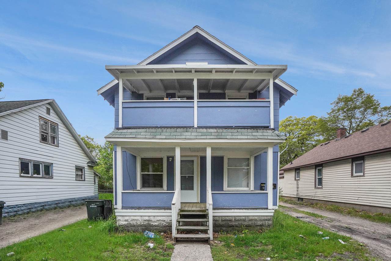 901 Emerson Avenue - Photo 1