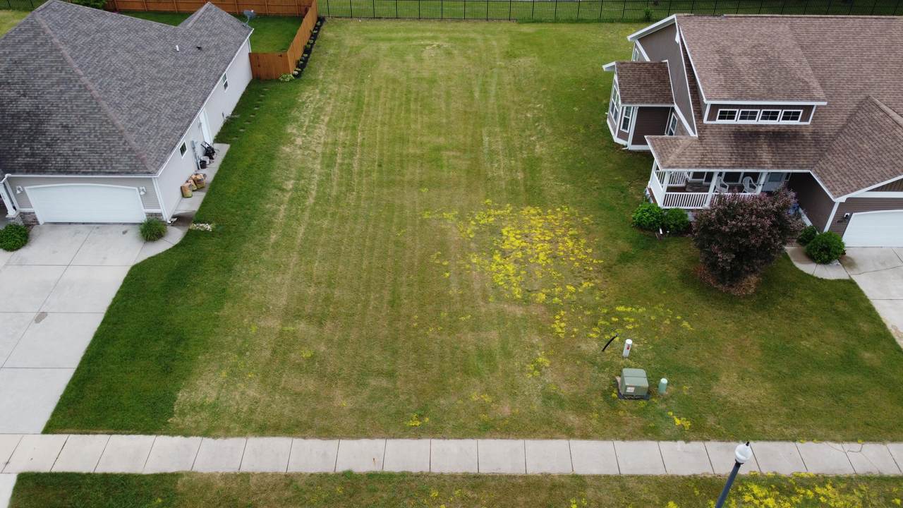 270 Market Place - Photo 1