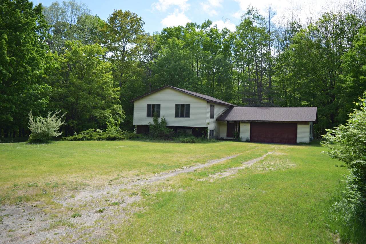 400 Elm Street - Photo 1