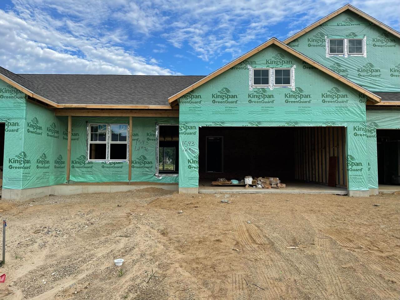 1543 Village Circle - Photo 1