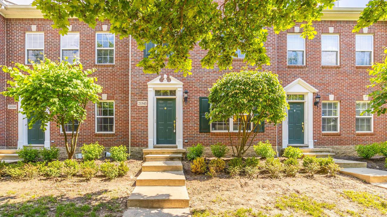 21543 Garrison Street - Photo 1