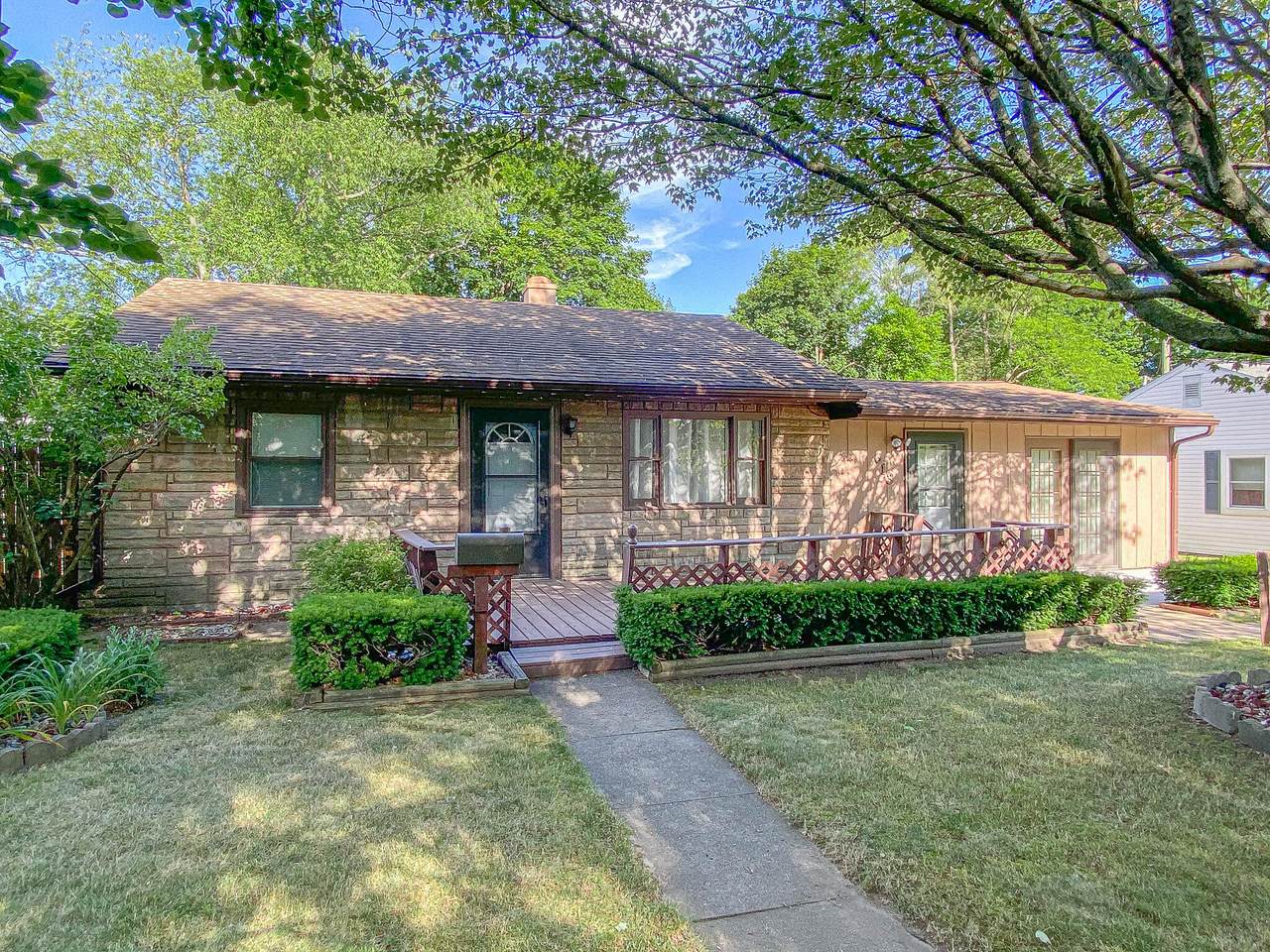 613 Mccleary Street - Photo 1