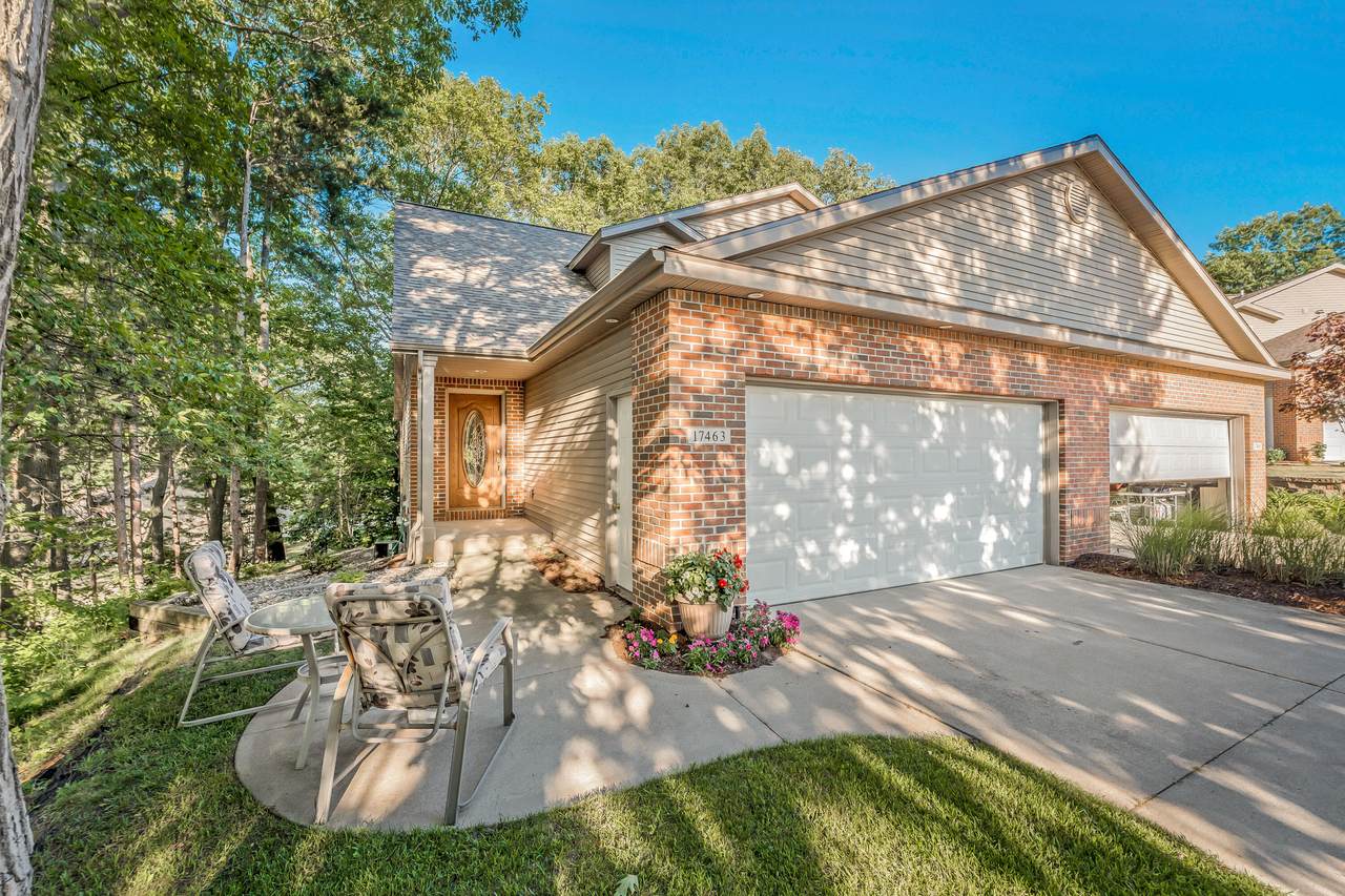 17463 Park Place Circle - Photo 1