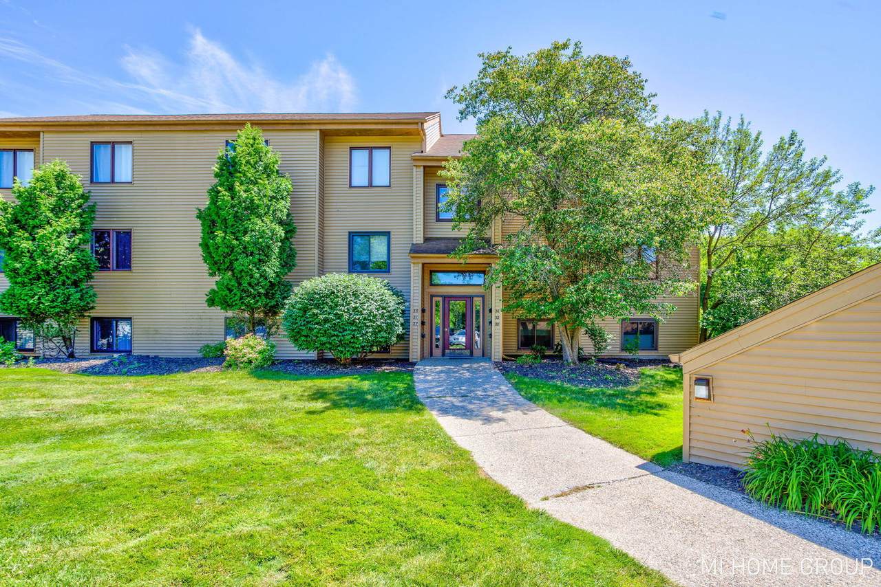 300 Farington Boulevard - Photo 1
