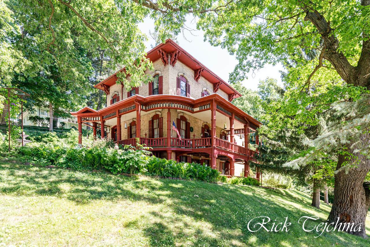 306 Union Street - Photo 1