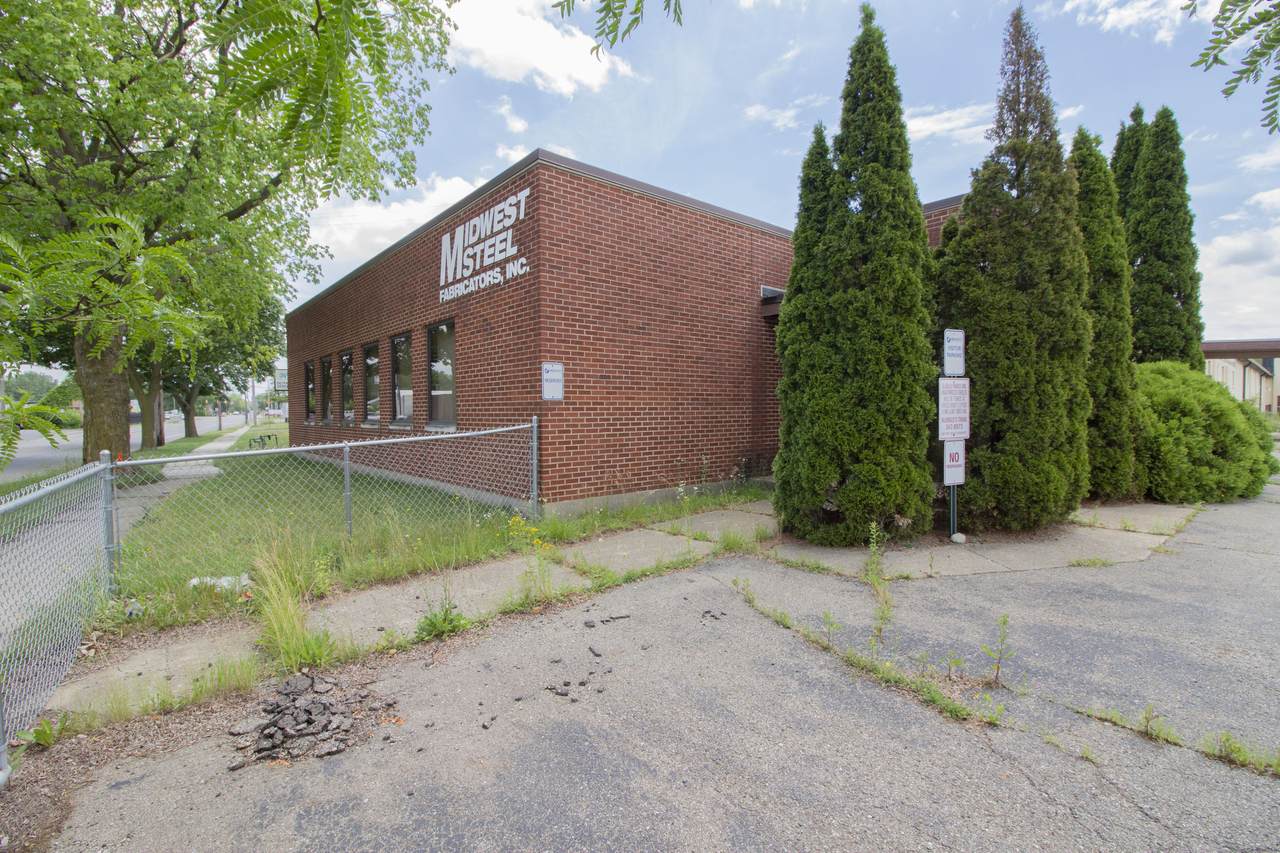 1820 Lake Street - Photo 1