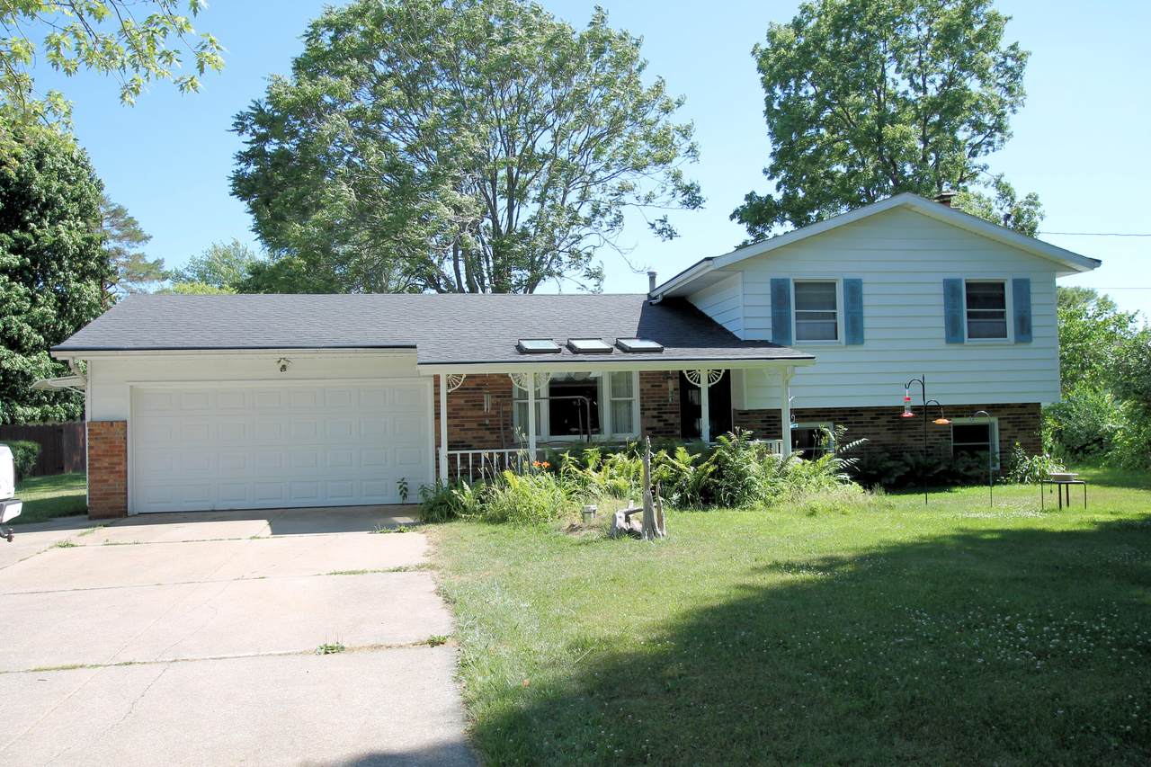 7776 Main Street - Photo 1