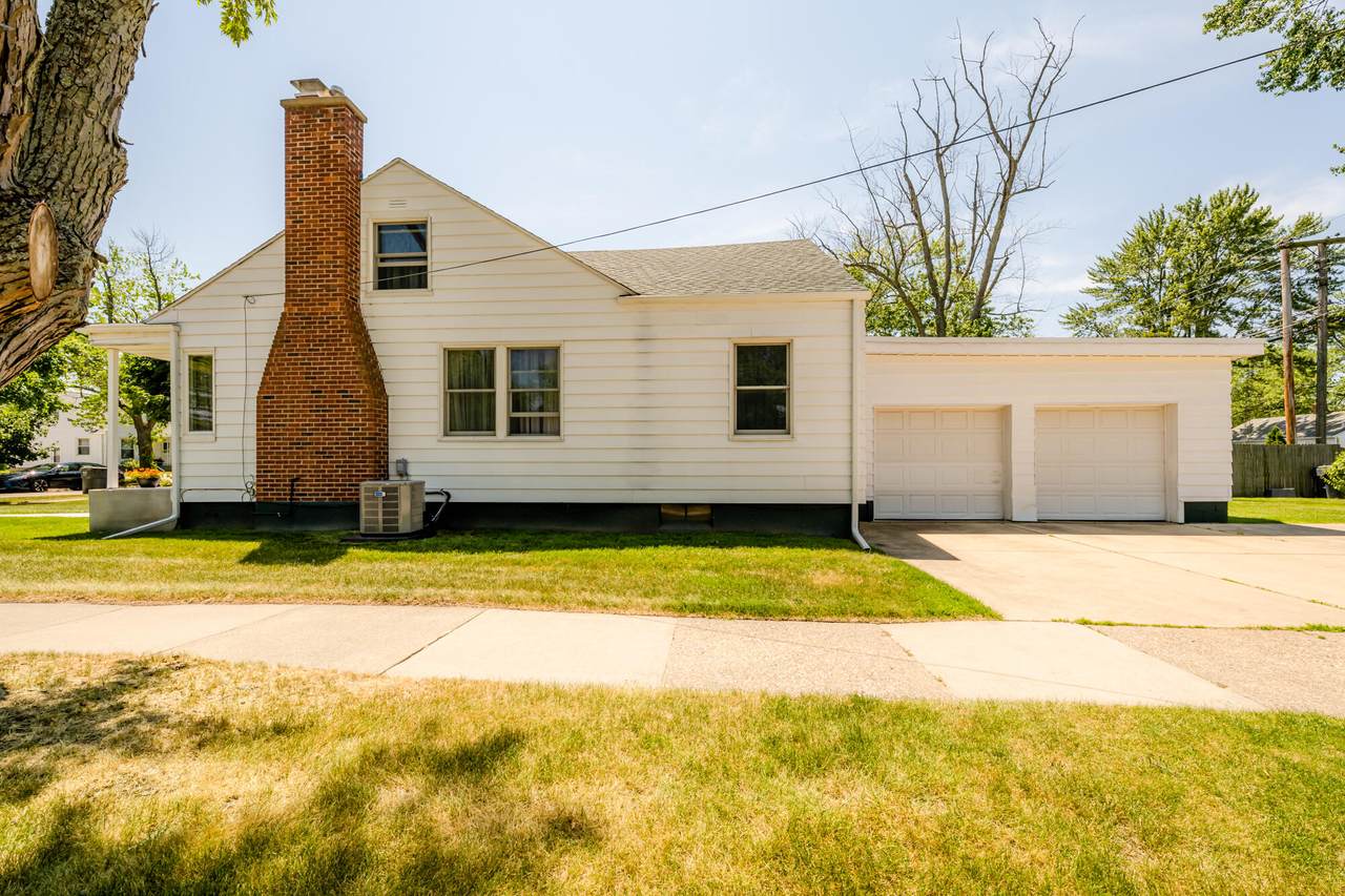 2600 Willa Drive - Photo 1