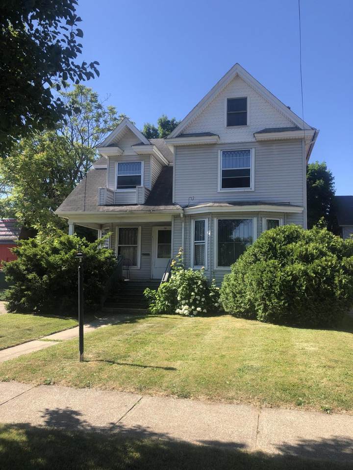 742 Stockbridge Avenue - Photo 1