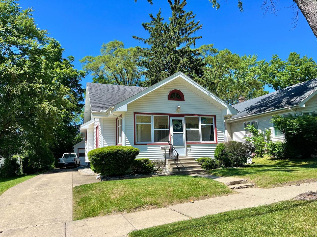 108 Mansion Street - Photo 1