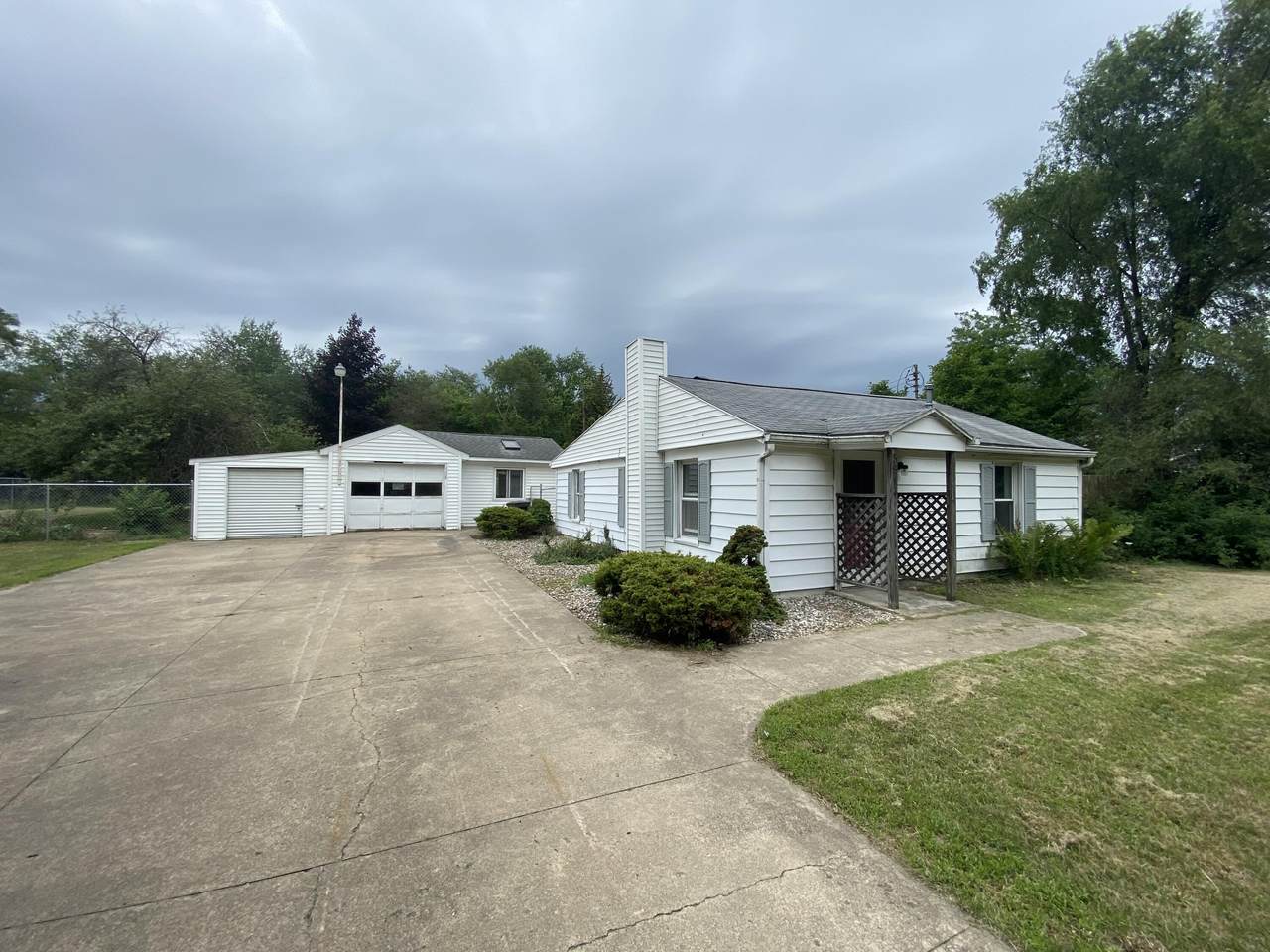 5914 Wolf Lake Road - Photo 1