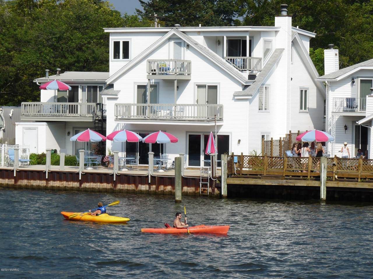618 Water Street - Photo 1