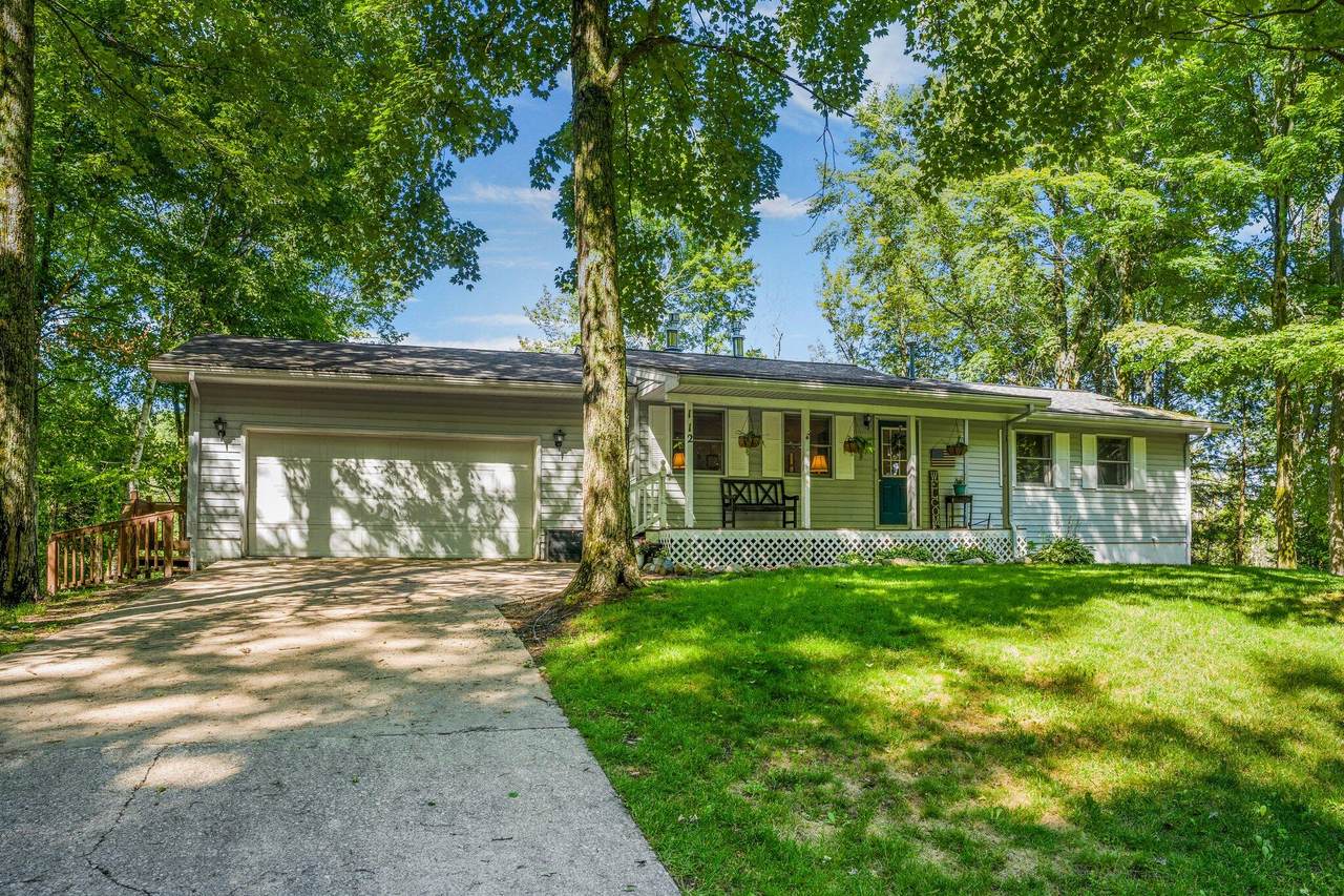 112 Birchwood Lane - Photo 1