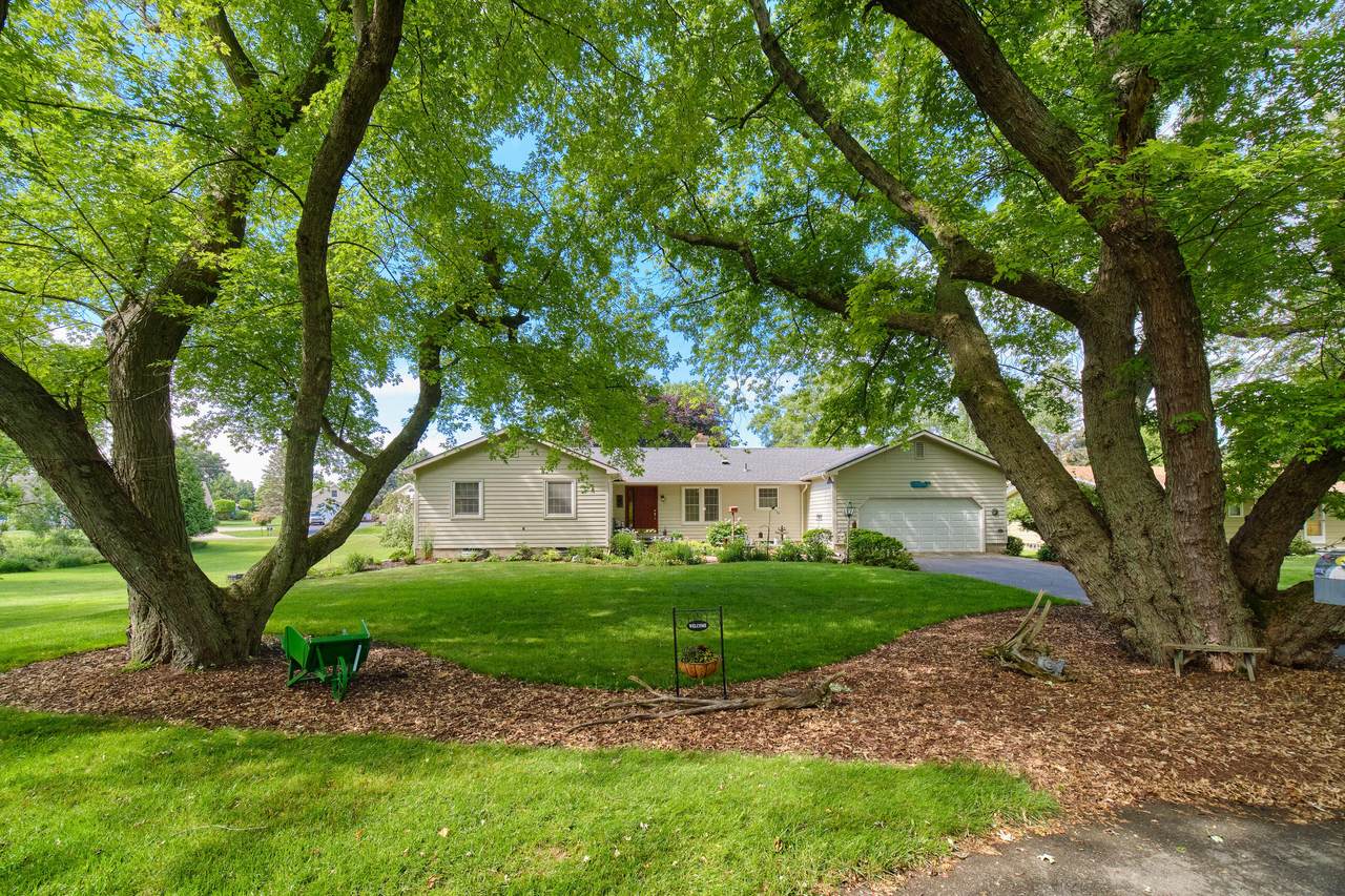 747 Mar-Lawn Drive - Photo 1