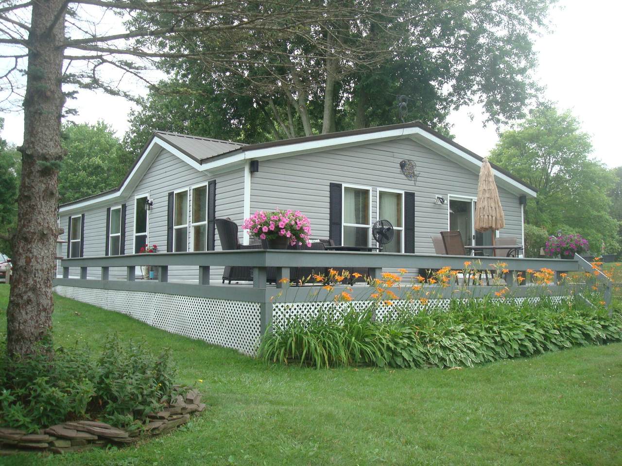 5387 Circle Drive - Photo 1